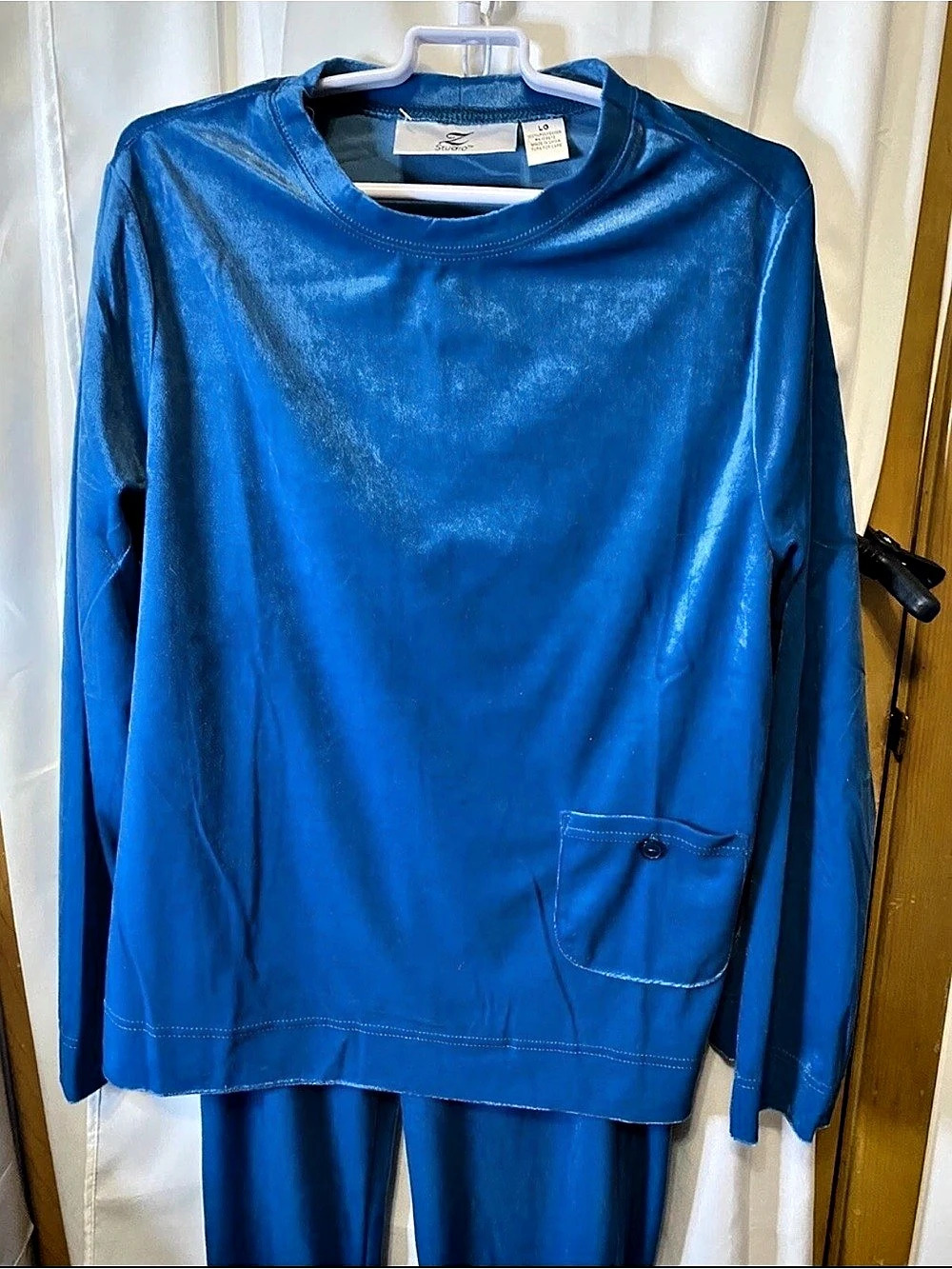 Studio Blue Velour Pajama Set Size Large Like New
